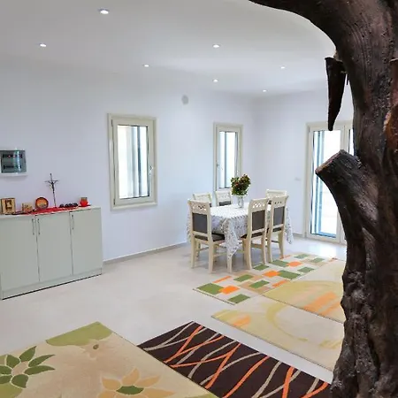 Green Villa