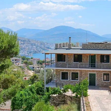 Green Villa *